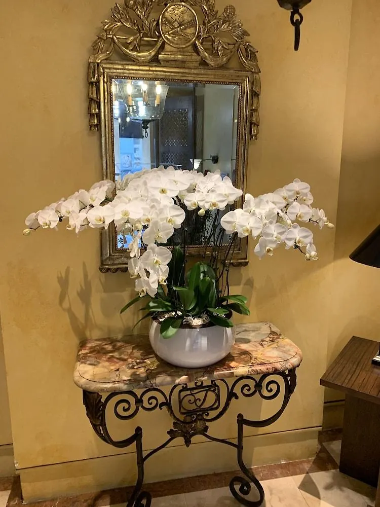 Hotel Delavigne Paris